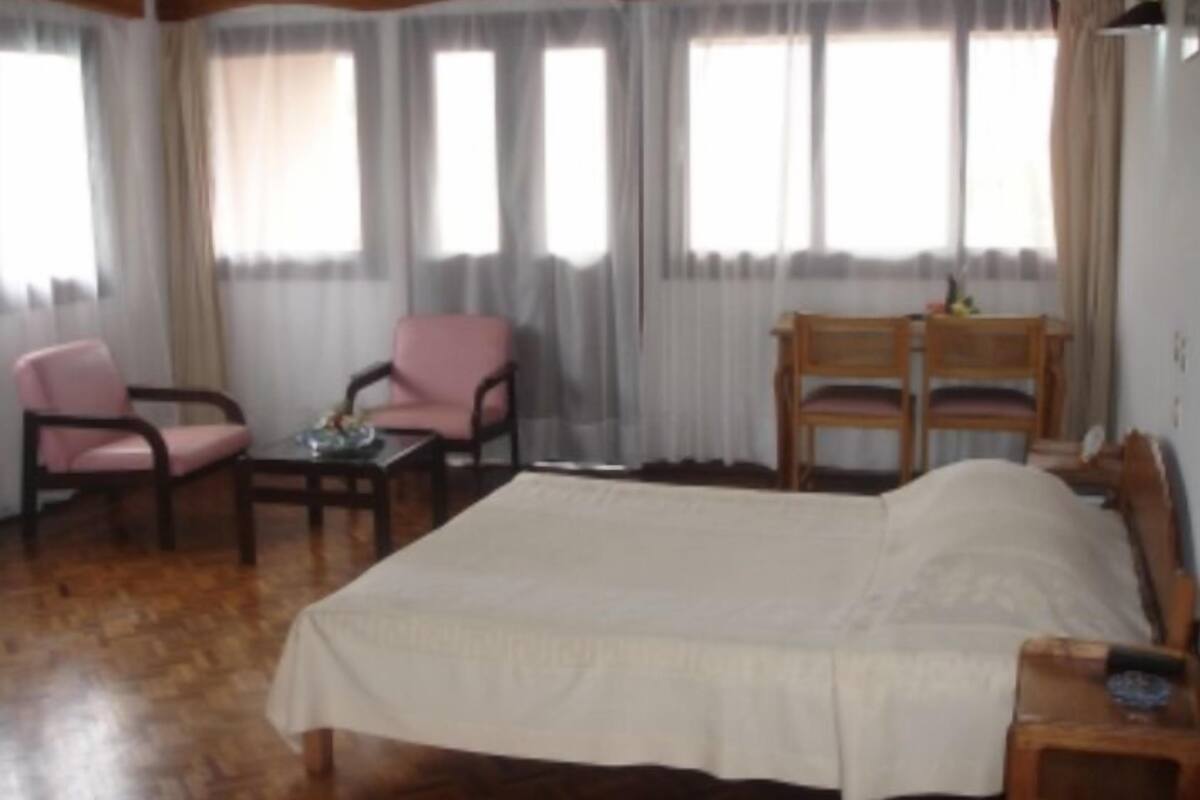 In-room safe, desk, cribs/infant beds, free rollaway beds