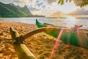 In Strandnähe, Liegestühle, Strandtücher