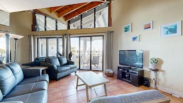 Televisión, reproductor de DVD y estéreo