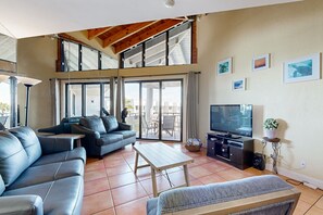 Tv, dvd-spelare och en stereo