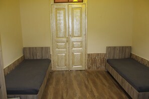 2 chambres, fer et planche Ă repasser, Wi-Fi, draps fournis