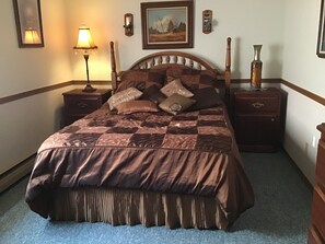 7 bedrooms, iron/ironing board, free WiFi, bed sheets
