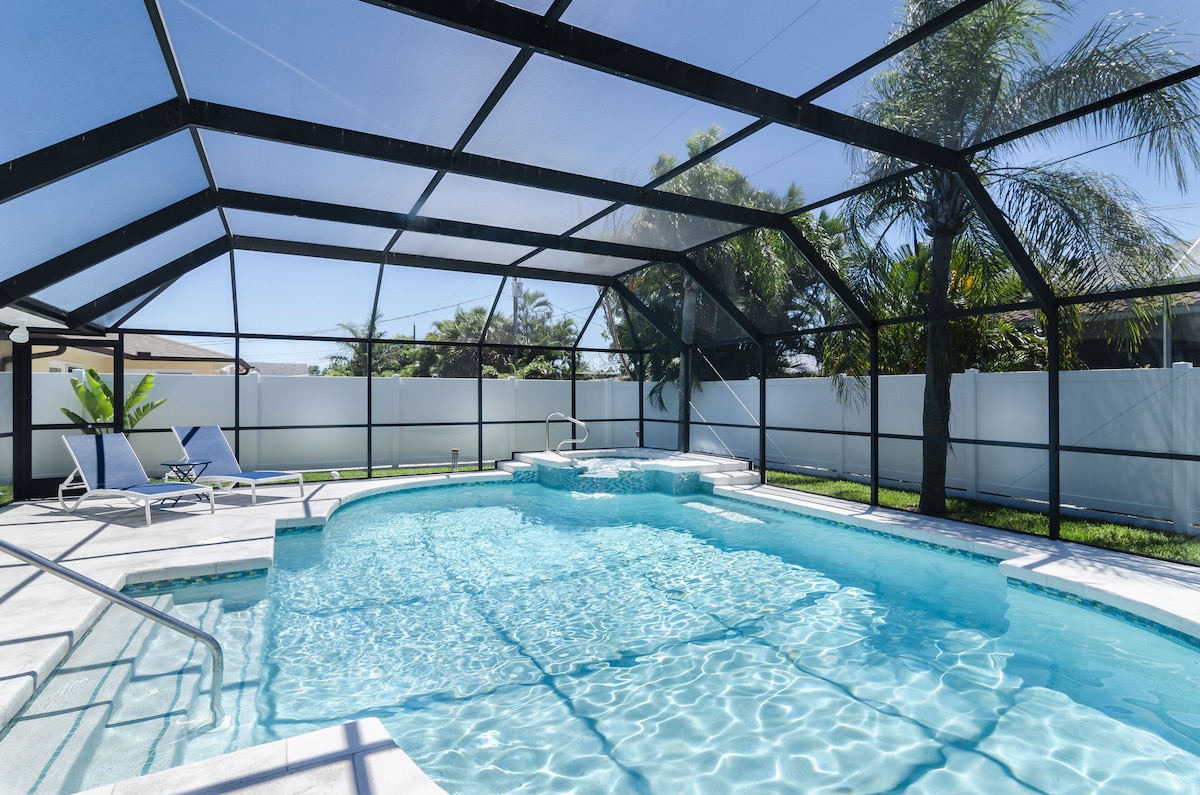 Photo 13 of SUMMER SPECIALS! Luxury Home, Stunning Large Pool/Spa, Near Beaches, FREE Bikes