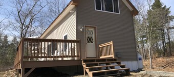 Cabin at private family friendly pond