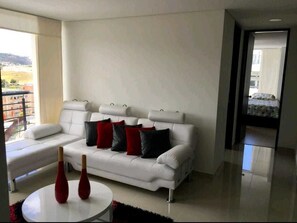 Télévision LED de 42 pouces avec chaînes par câble, télévision, Netflix