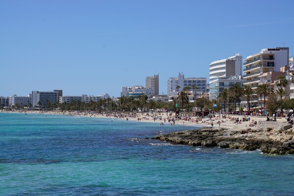 Beach nearby, beach towels