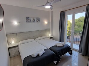 3 bedrooms, in-room safe, iron/ironing board, free WiFi