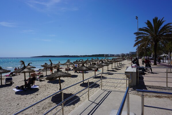 Plage à proximité, serviettes de plage