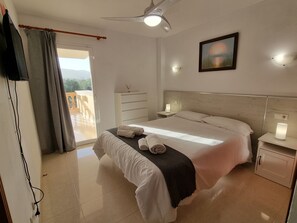 3 slaapkamers, een kluis op de kamer, een strijkplank/strijkijzer