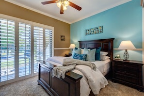 3 habitaciones, caja de seguridad en la habitación y escritorio