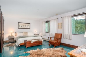 5 slaapkamers, een bureau, gratis wifi, beddengoed