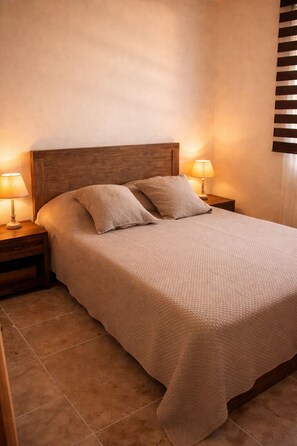 2 soverom, strykejern/-brett, wi-fi (inkludert) og sengetøy