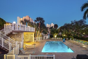 A heated pool - Enjoy a shared heated pool, terraces & shuffleboard - beach across the street (Pompano Beach)