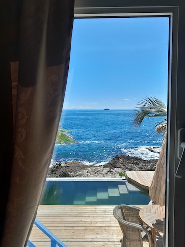 Magnificent one-bedroom apartment - 80m2, private pool Terrasse, deck on Océan