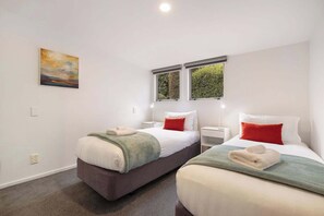 3 soverom, strykejern/-brett, reiseseng for barn og wi-fi