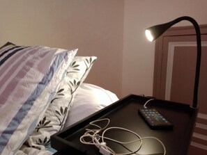2 chambres, fer et planche à repasser, accès au Wi-Fi (inclus)