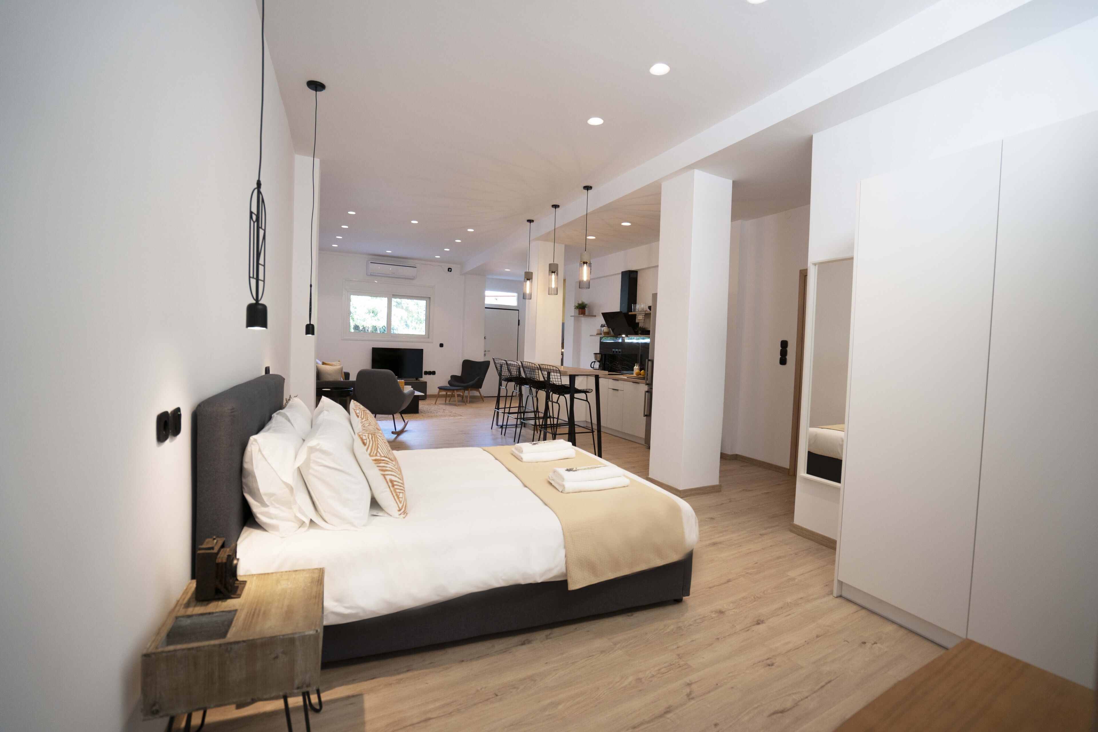 2 soverom, skrivebord, strykejern/-brett og wi-fi