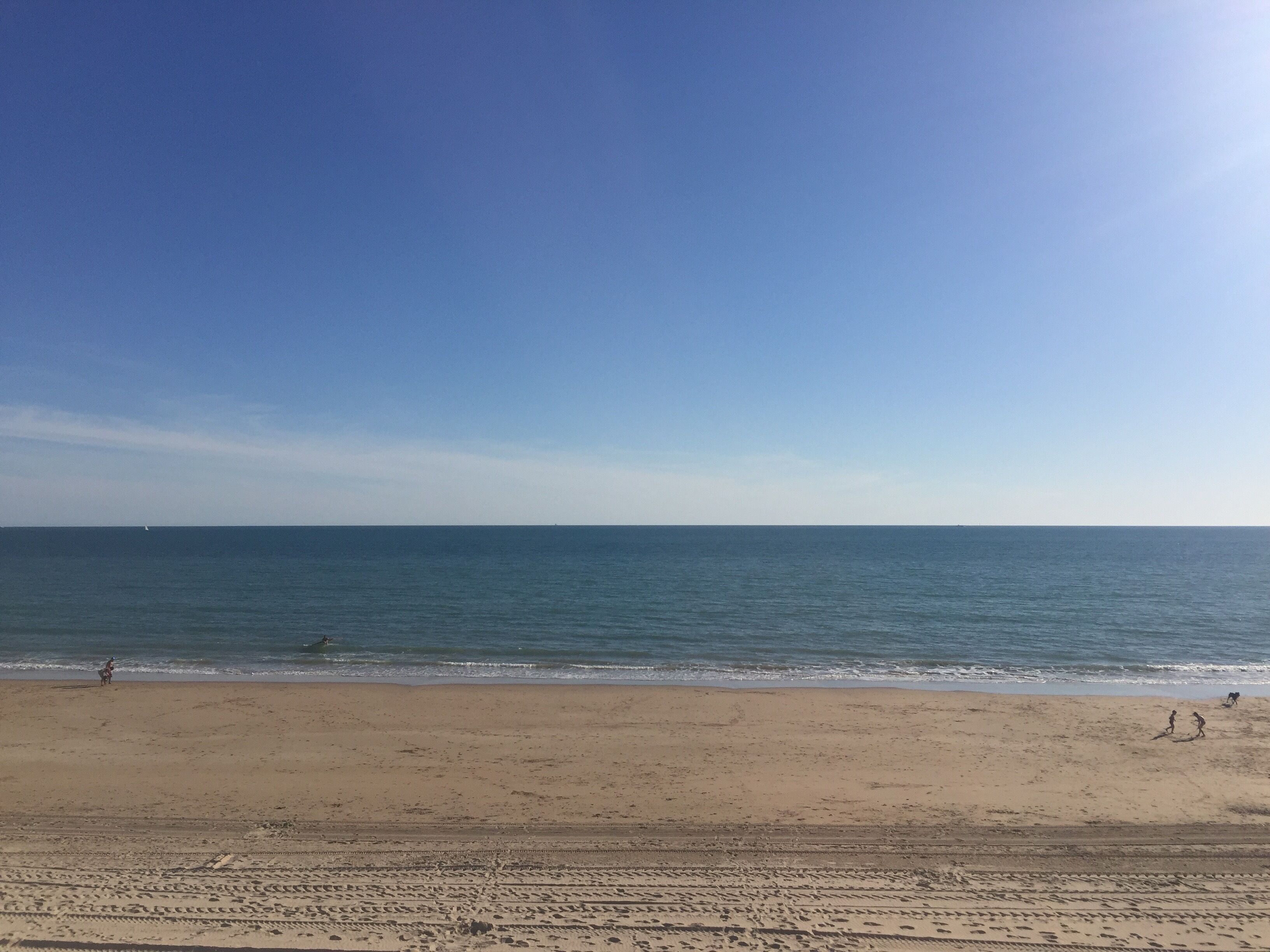 Plage à proximité, chaises longues