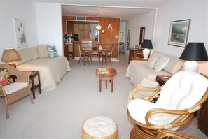 Living area - Edgewater House - Ocean Front Units With Spectacular Views! (Rehoboth Beach)