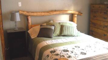 2 chambres, fer et planche Ă repasser, Wi-Fi gratuit, draps fournis