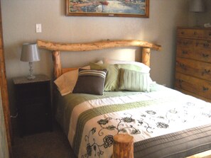 2 bedrooms, iron/ironing board, free WiFi, bed sheets - Trout Tales Lodge, Dearborn River front, blue ribbon fishing. Cascade, Craig MT. (Cascade)