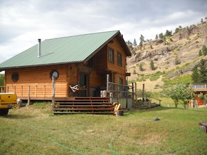 Exterior - Trout Tales Lodge, Dearborn River front, blue ribbon fishing. Cascade, Craig MT. (Cascade)