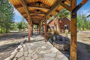 Property grounds - River front cabin surrounded by national forest with outdoor living space  (Fairfield)