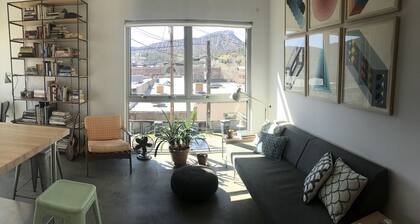 Moderni muotoilu retriitti Durangon keskustassa