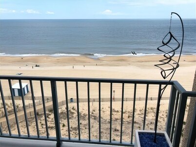 OCEAN FRONT CONDO.  ENJOY YOUR MORNING COFFEE SITTING ON YOUR PRIVATE BALCONY WATCHING THE SUNRISE.
