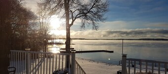 Home of 1000 Island#1-Directly on STL river, private beach & FREE boat docking