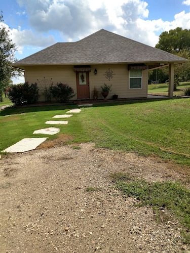 CUTE COUNTRY PRIVATE GUEST SUITE