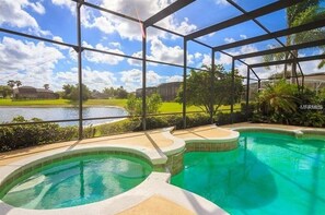 Una piscina riscaldata