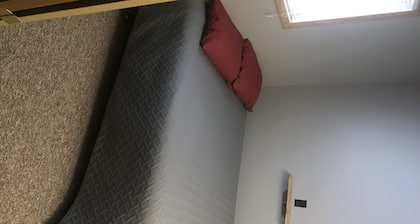 Kelkanpysäkin pieni puoli