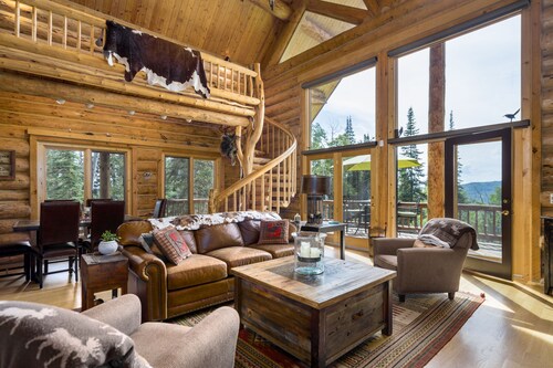 NEW ABSOLUTE TRANQUILITY!  Log cabin, professionally decorated, stunning view