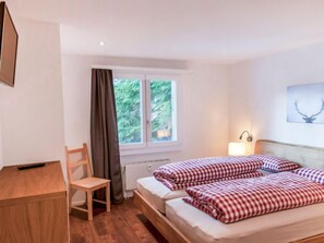 3 Schlafzimmer, Schreibtisch, Internetzugang