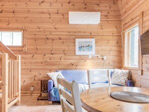 TV - Kuerkartano 1/onni by Interhome (Äkäslompolo)