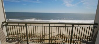 Edgewater House - Ocean Front Units With Spectacular Views!