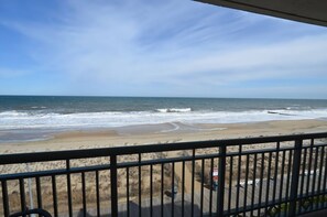 Beach - Edgewater House - Ocean Front Units With Spectacular Views! (Rehoboth Beach)