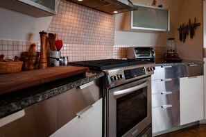 Kühlschrank, Ofen, Herdplatte, Geschirrspüler