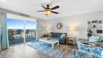 TV, livros, videoteca