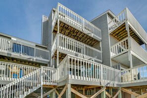 Exterior - Direct Beachfront, gorgeous sunsets, gated community, north Cape near state park (Port St. Joe)