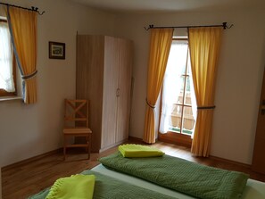2 chambres, accès Internet, draps fournis