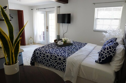 Experience the passion of hospitality, cleaning, and good location!