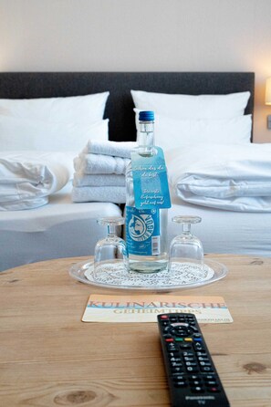 Unclassified image, 2 of 12, button