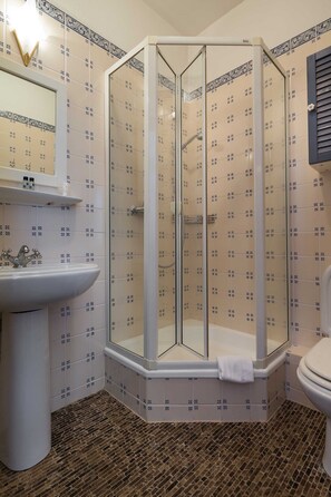 Unclassified image, 5 of 12, button