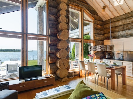 TV, stereo. Villa pärla by Interhome