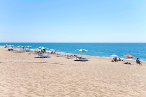 Beach - Beautiful apartment in Calella 5 minutes from the beach. Close to shops and restaurants. Free WIFI. Vivalidays Ilaria. (Calella)