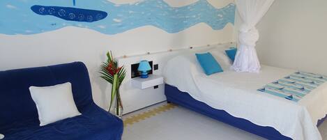 1 soverom, safe på rommet, strykejern/-brett og wi-fi (inkludert)