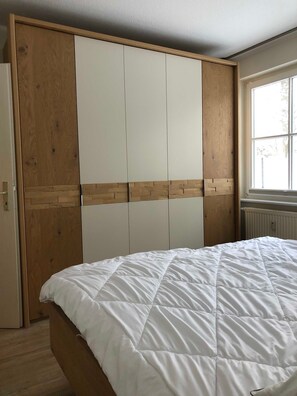 Unclassified image, 3 of 14, button