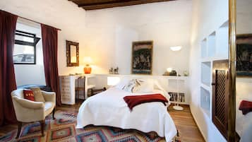 2 slaapkamers, een strijkplank/strijkijzer, gratis wifi, beddengoed